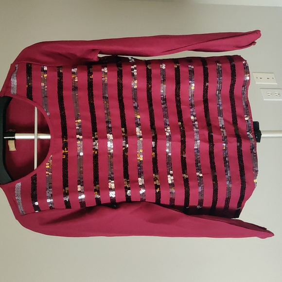 Vero Moda Tops - Sequin top